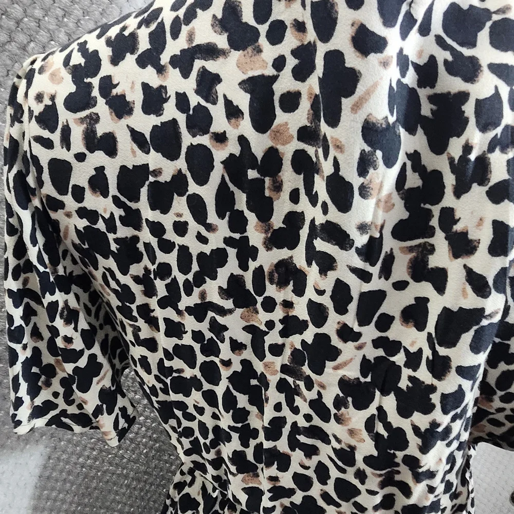 Leopard Print Wrap Dress - Picture 5 of 7